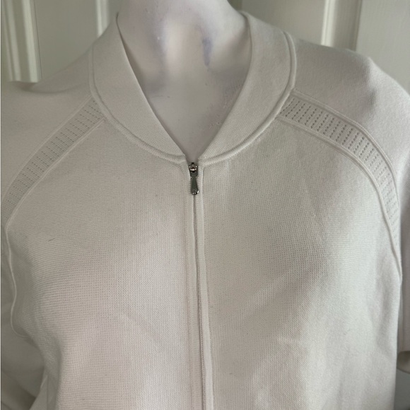 Athleta Advantage Sweater Bright White.  C10 - Picture 8 of 13